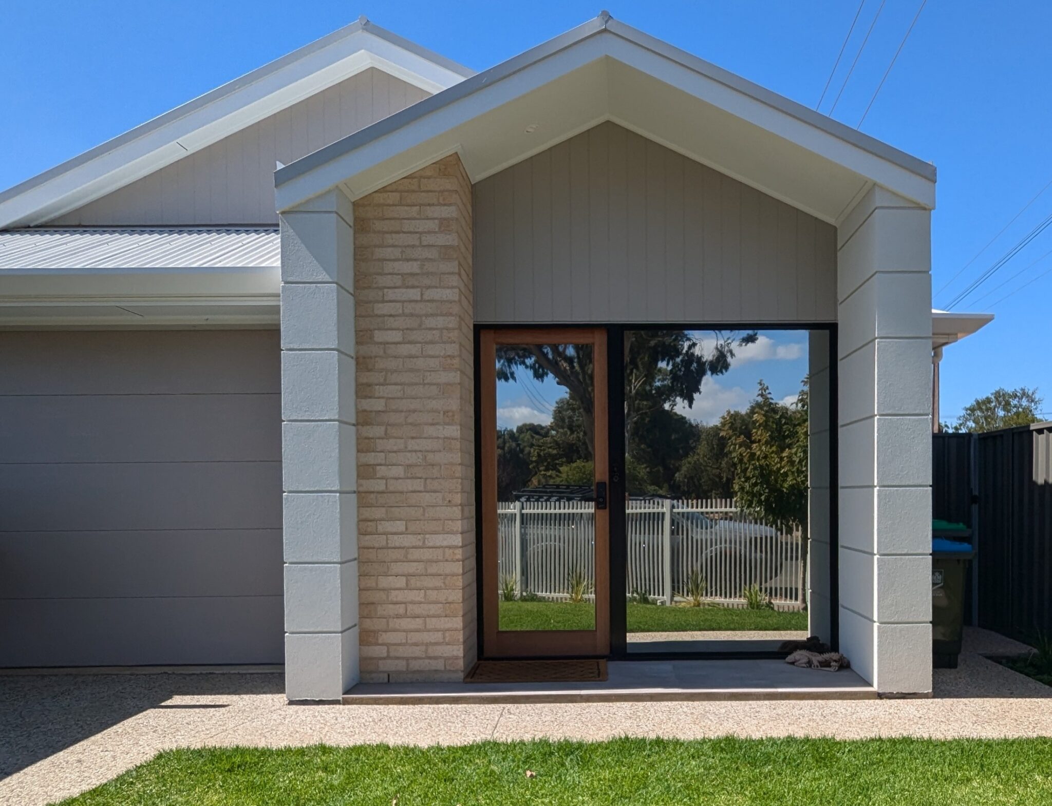 Improve the energy efficiency of your abode with genuine house window tinting near me